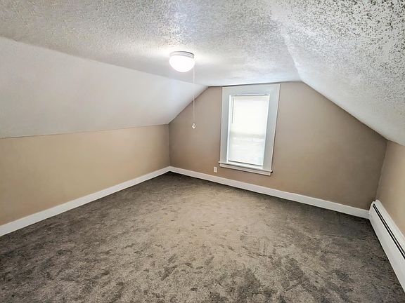 5th image of 36B Maple Ave