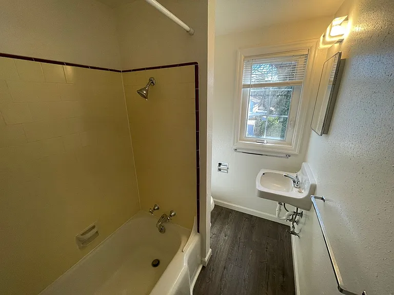 Vista Terrace — Photo 44