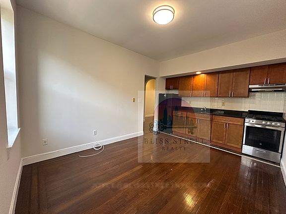 5th image of 4555 41st St APT 4B