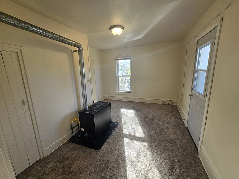 1317 1st Ave — Photo 3
