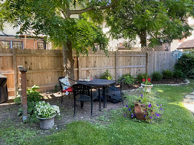 2312 E Linnwood Ave — Photo 14