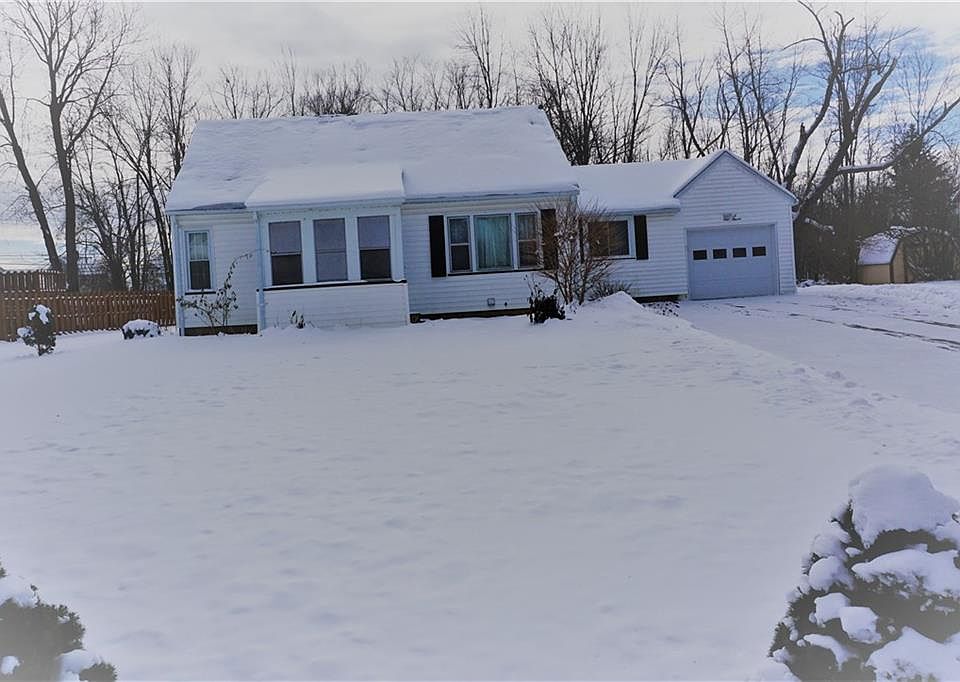 2nd image of 111 Southern Dr
