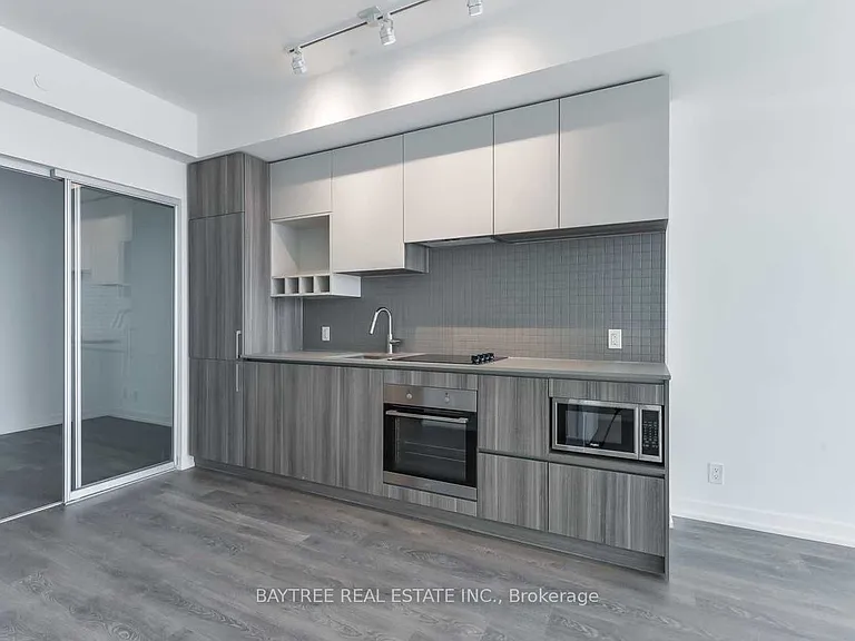5 Buttermill Ave #3606 — Photo 2