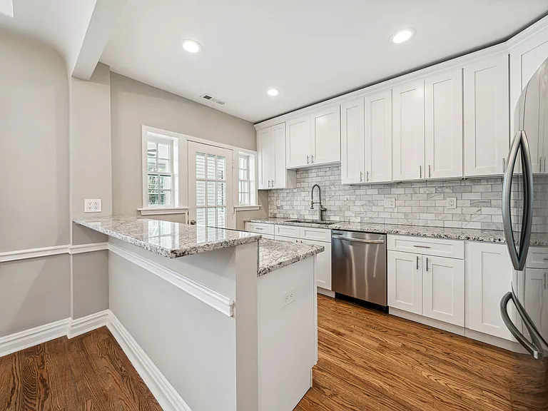 7736 Gannon Ave #2E — Photo 6