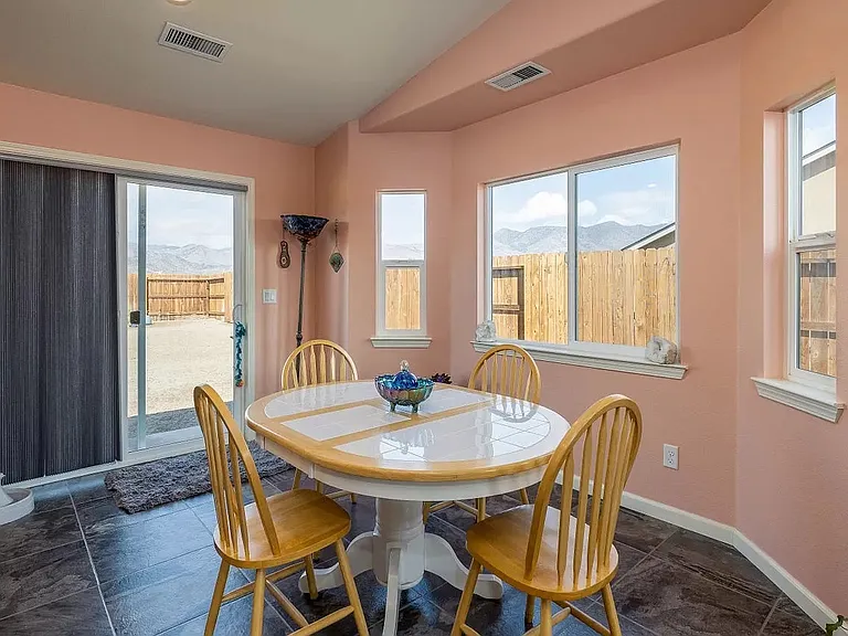 63 Columbia Dr — Photo 10