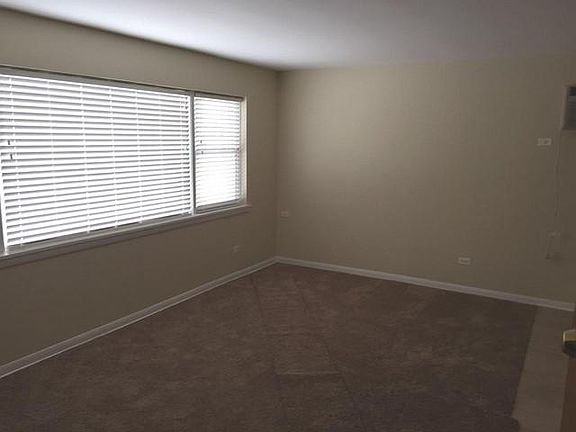 3rd image of 6560 N Harlem Ave #3