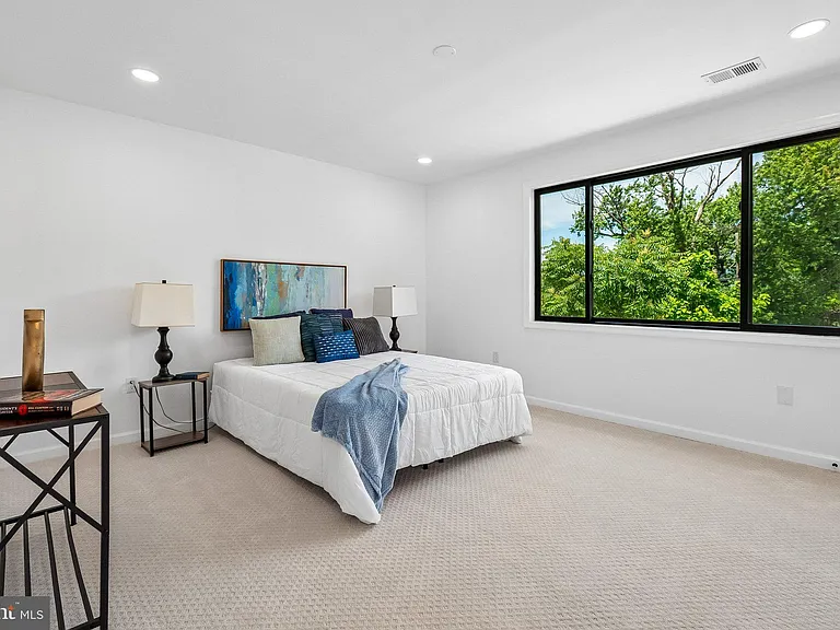 3108 Adams St NE — Photo 15