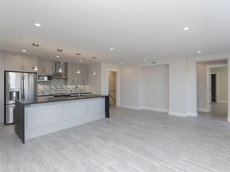 740 Boush St #304 — Photo 5