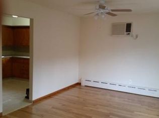 1439 11th St, Fort Lee, NJ 07024