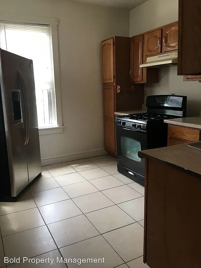 314 Pine St photo 1