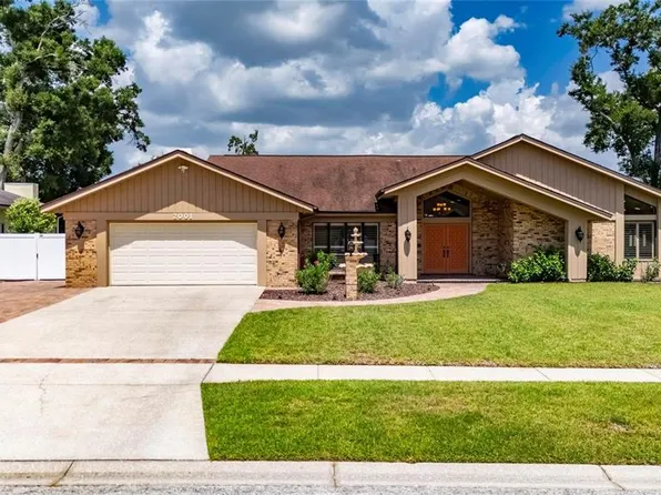 2001 Cimmaron Run Dr, Valrico, FL 33594