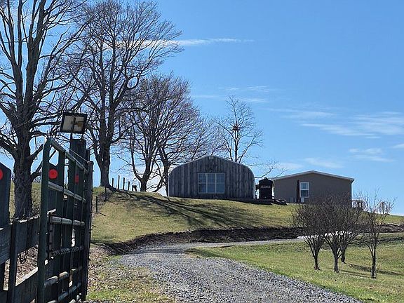 3rd image of 299 Stage Coach Rd