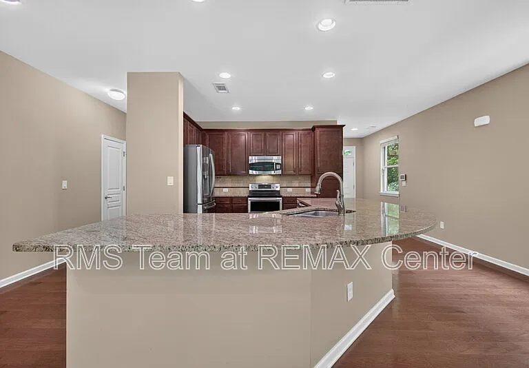 1572 Lenox Overlook Rd — Photo 9