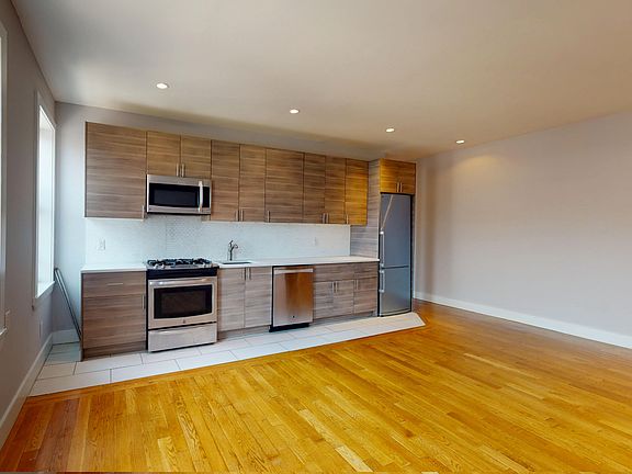 3rd image of 700 W 180th St APT 65