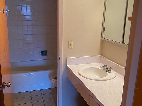 3rd image of 1221 S El Camino Real APT 114