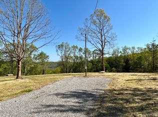 4186 Day Ridge Rd, Whitley City, KY 42653