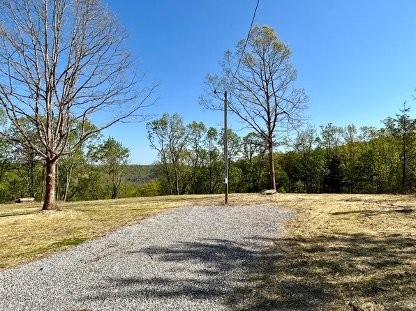 4186 Day Ridge Rd, Whitley City, KY 42653