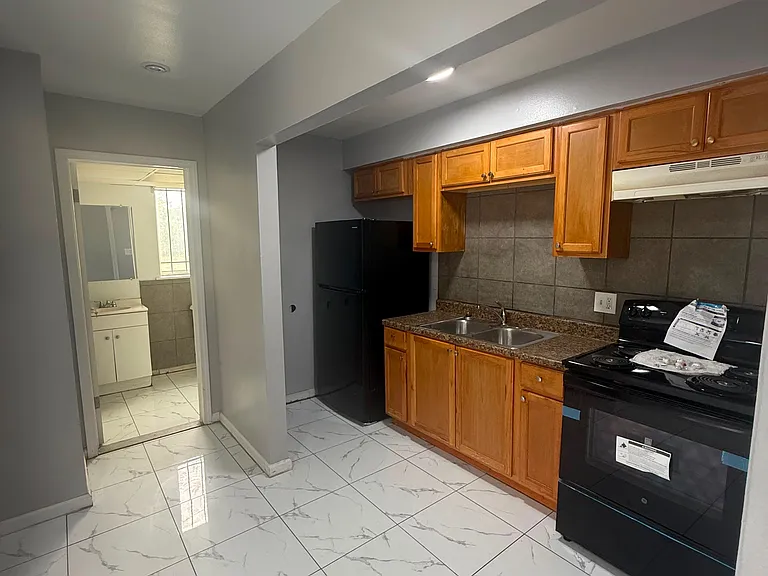 Sunrise Place Apartments — Photo 1