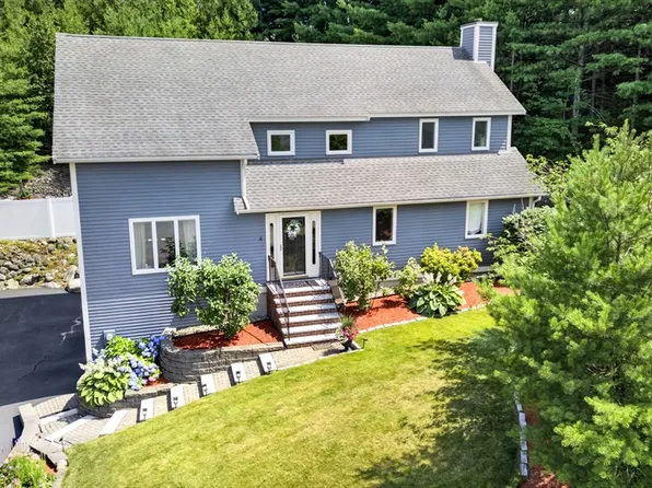 4 Waldingfield Ln, Peabody, MA 01960