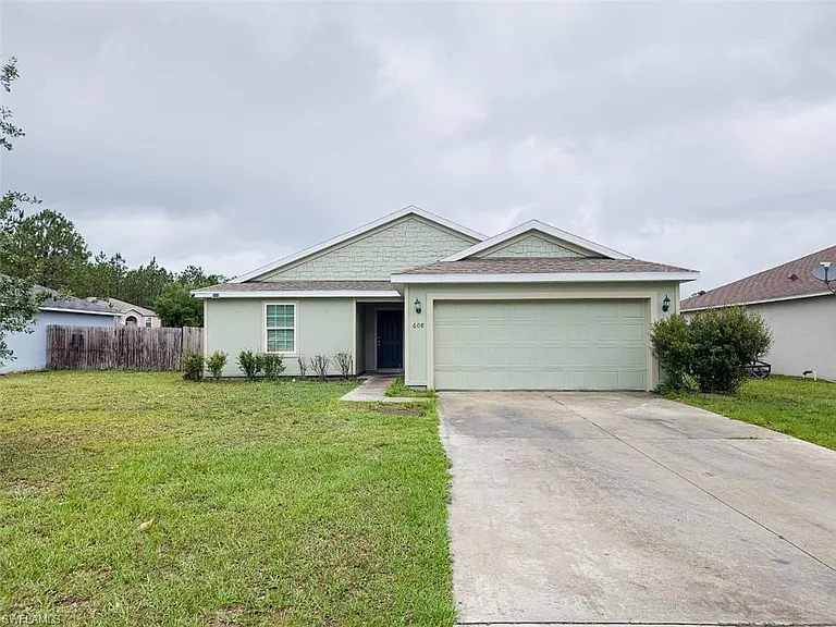 608 Islamorada Dr N — Photo 1