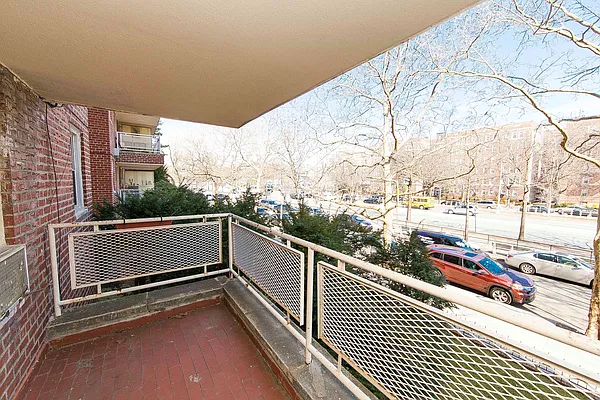 Sold by Remax Real Estate Professionals | media 21