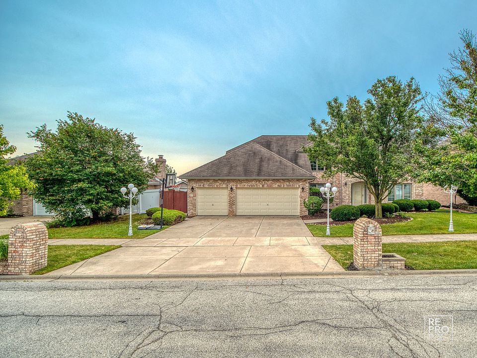 1st image of 9231 Almond Ln