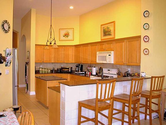 5th image of 6123 SW 191st Ave