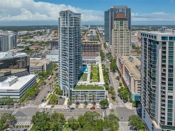 175 1st St S APT 2505, Saint Petersburg, FL 33701