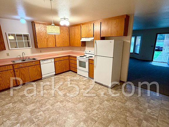 5th image of 903 96th St E #0