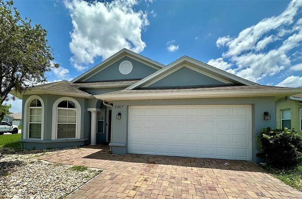 2367 Brewerton Ln