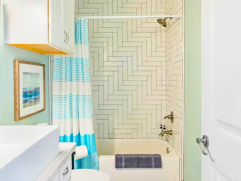 986 Bahama Dr — Photo 23