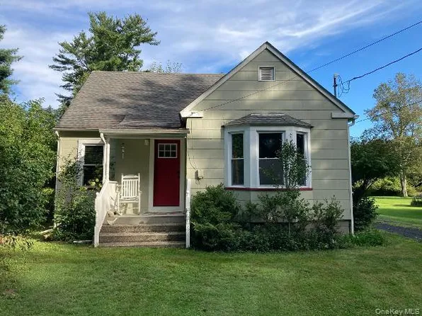 104 Canal Drive, Godeffroy, NY 12729
