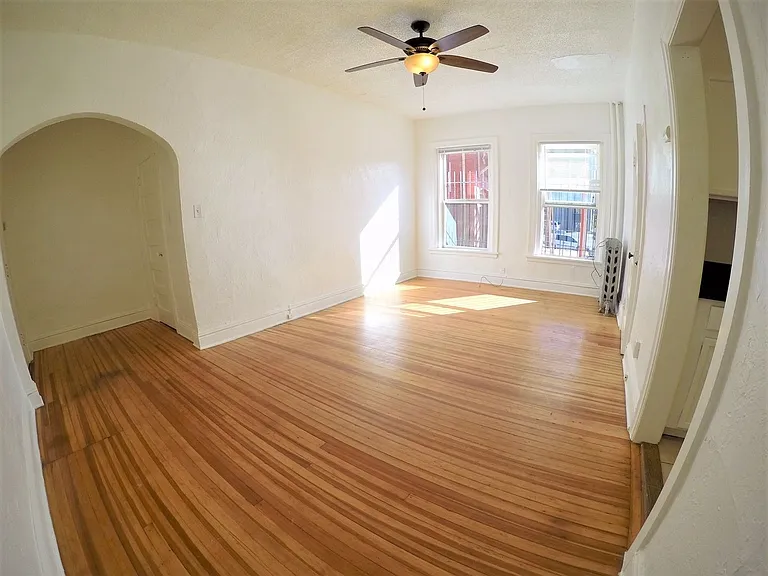 1311 N Downing St — Photo 15