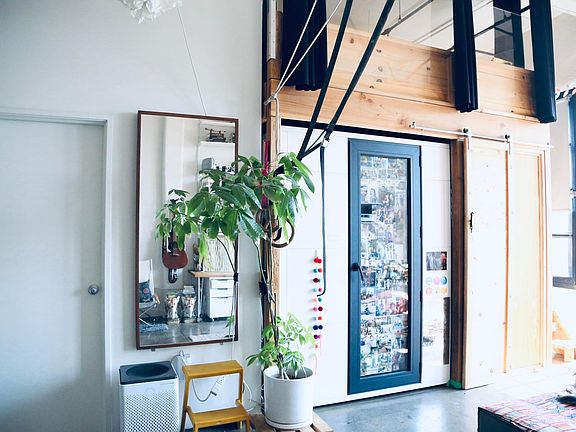 5th image of 722 S Los Angeles St