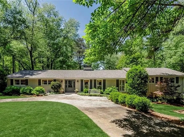 1424 Ridgeway Dr NW, Acworth, GA 30102