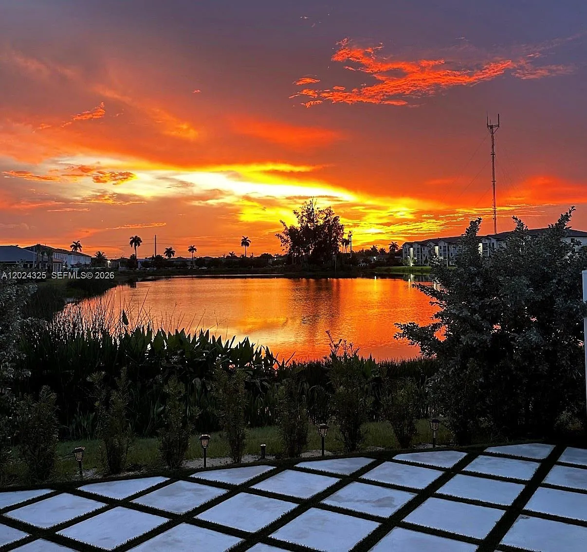 Vista Lago — Photo 1