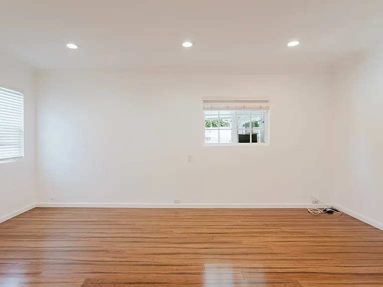 17419 Blackhawk St — Photo 44