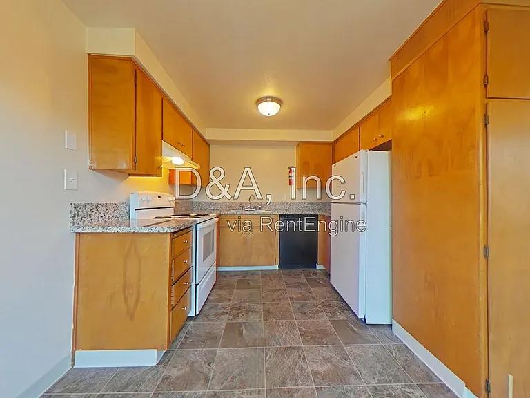 2201 NW Grant Ave #7 — Photo 5