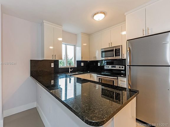 3rd image of 1988 Biarritz Dr #305