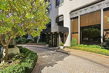 Sold by SW Realty Capital LLC