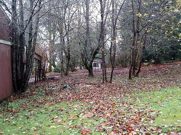 5th image of 621 W Lake Samish Dr