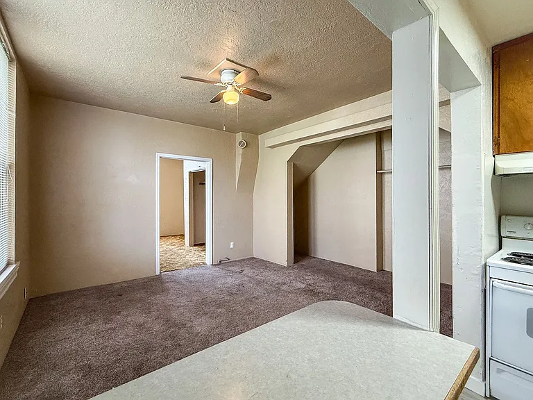 Fourth Avenue Six-Plex — Photo 6