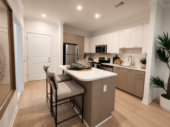 1105 Town Brookhaven Apartments