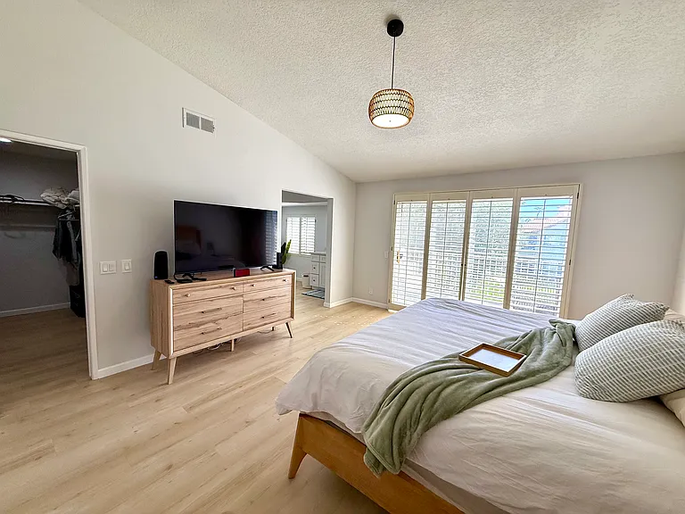 Vista Lago Cir N — Photo 8