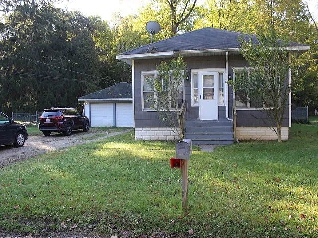 2 bed, 1008 sqft, $1,050 — Photo 1