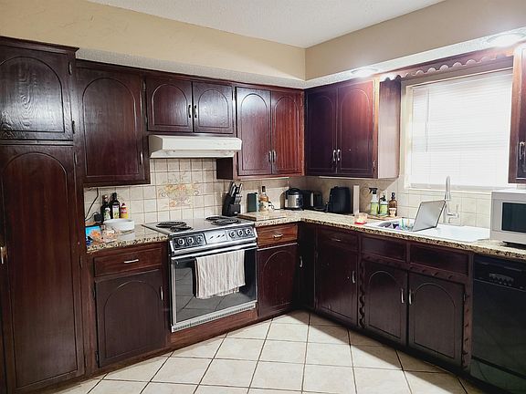 5th image of 117 S Burdel Ln
