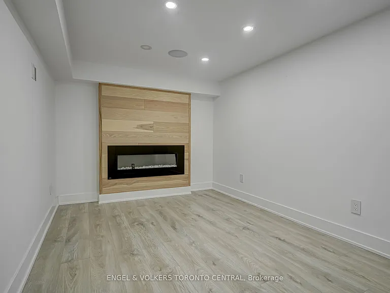 230 Willow Ave — Photo 23