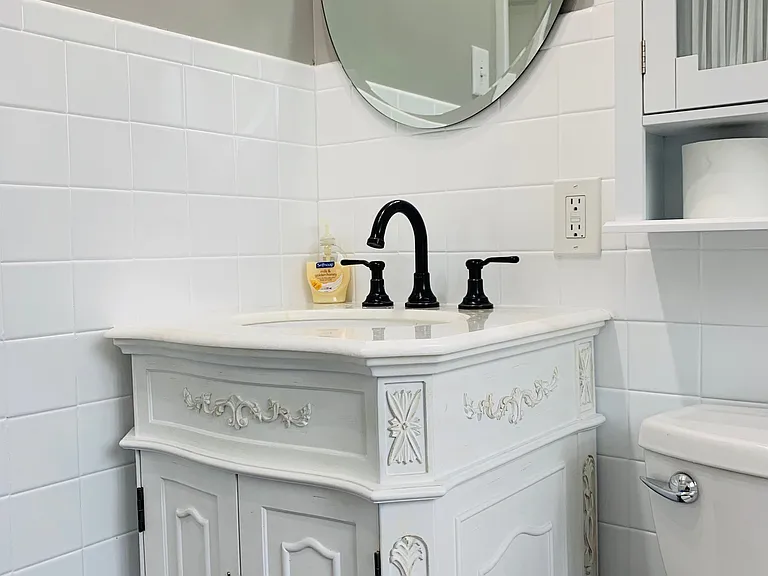 3653 Archer Ave #1 — Photo 9
