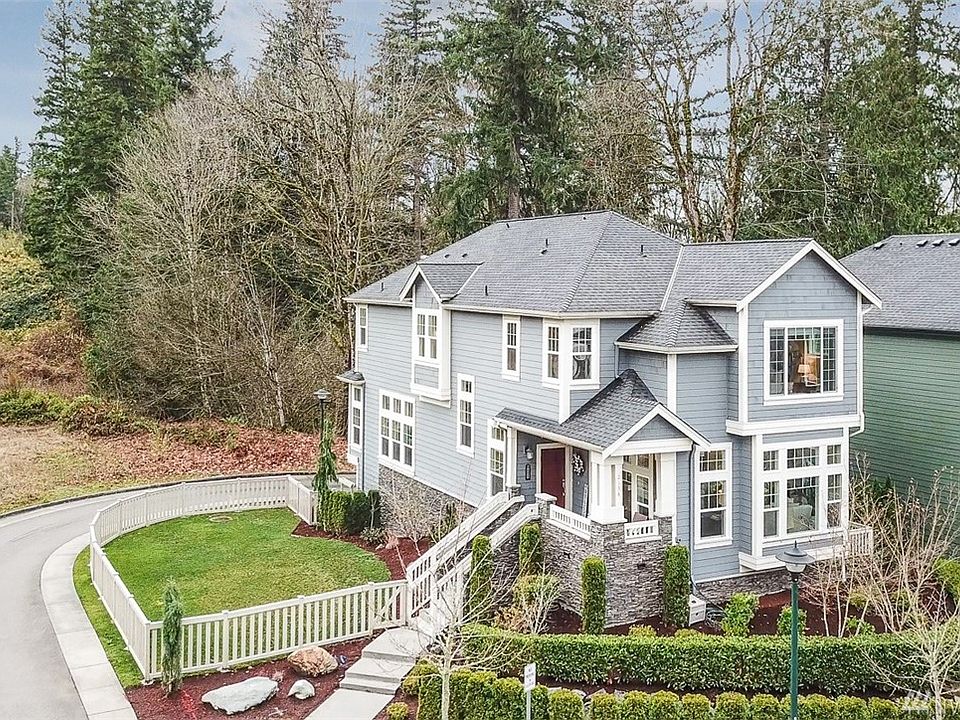 1st image of 2134 NE Morgan Ln