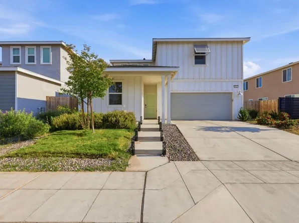5843 W Laguna Ave, Fresno, CA 93722